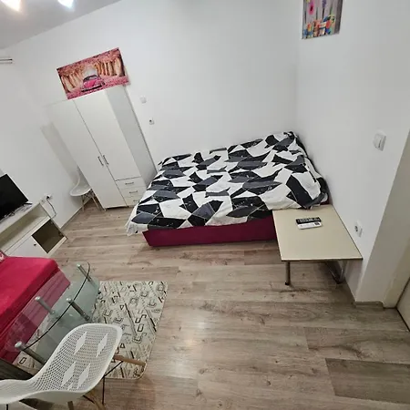 U Centru Apartment *